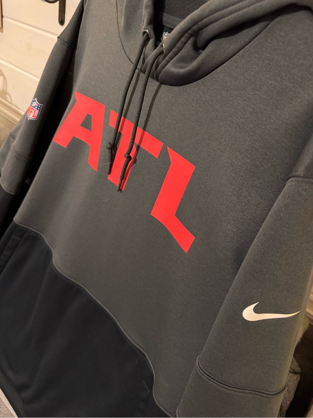 NIKE ON FIELD MENS 2XL ATLANTA FALCONS FOOTBALL HOODIE EUC